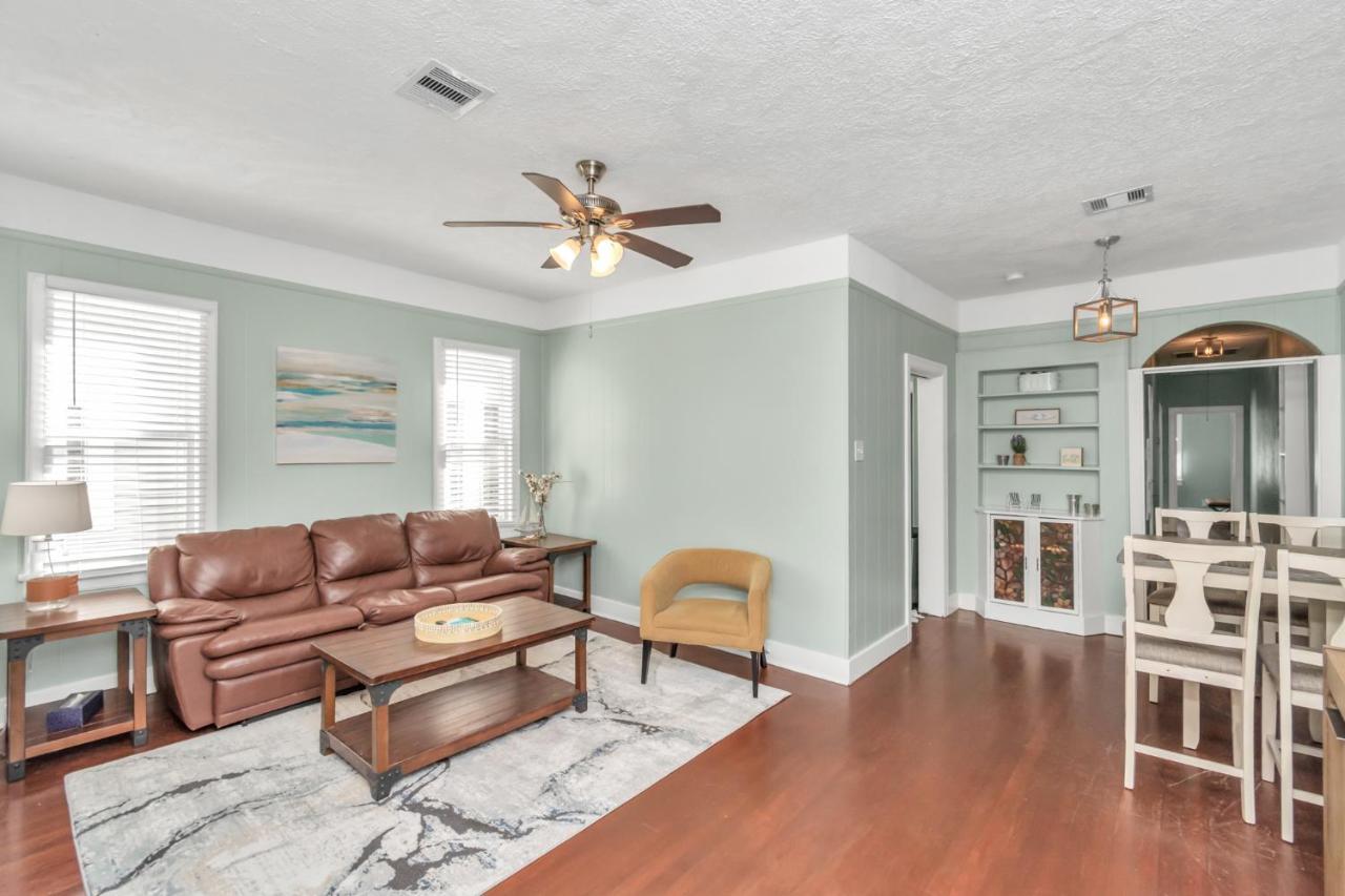 2 Kitchens,2 Living Rooms,4 Bedrooms-Close To All! Galveston Ngoại thất bức ảnh