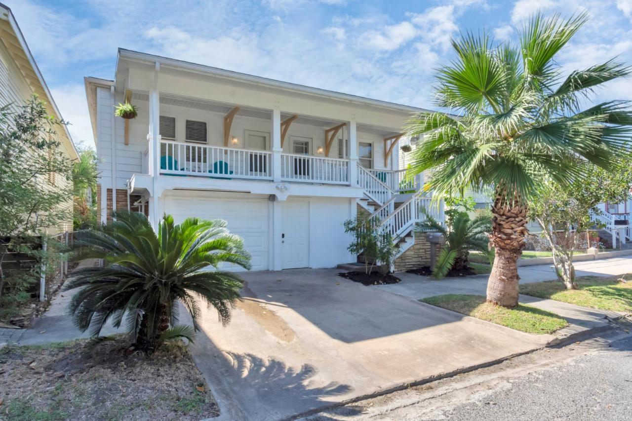 2 Kitchens,2 Living Rooms,4 Bedrooms-Close To All! Galveston Ngoại thất bức ảnh