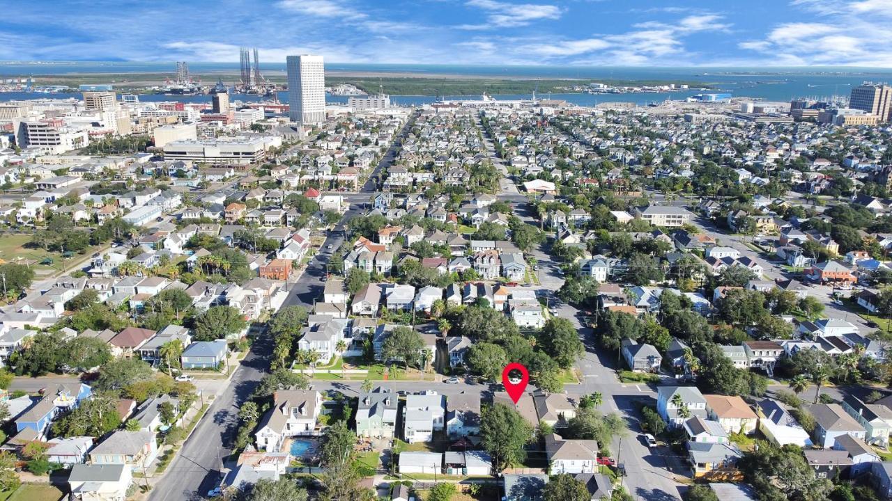 2 Kitchens,2 Living Rooms,4 Bedrooms-Close To All! Galveston Ngoại thất bức ảnh