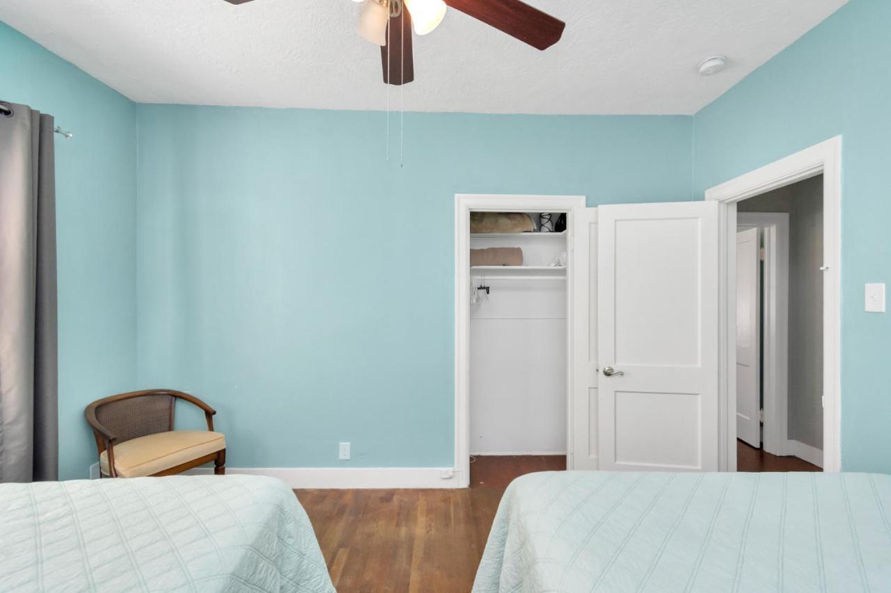 2 Kitchens,2 Living Rooms,4 Bedrooms-Close To All! Galveston Ngoại thất bức ảnh