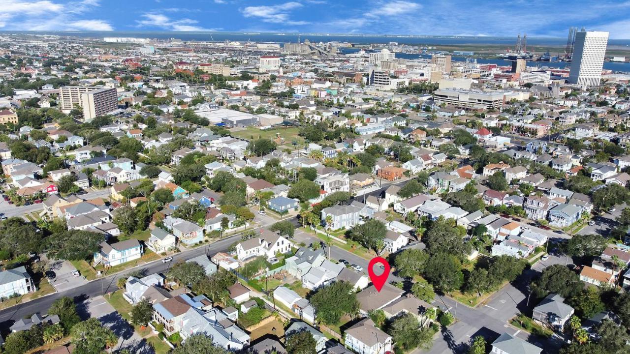 2 Kitchens,2 Living Rooms,4 Bedrooms-Close To All! Galveston Ngoại thất bức ảnh