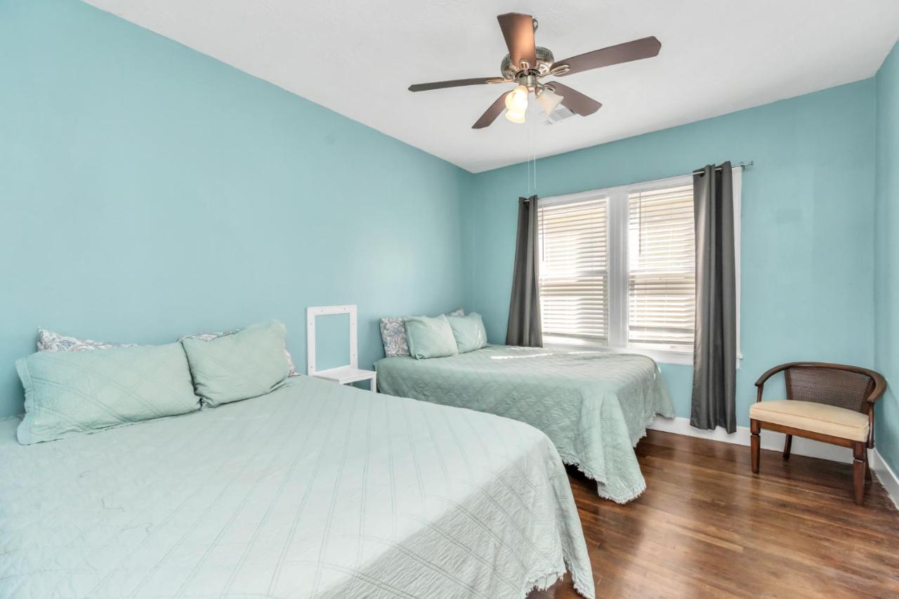 2 Kitchens,2 Living Rooms,4 Bedrooms-Close To All! Galveston Ngoại thất bức ảnh