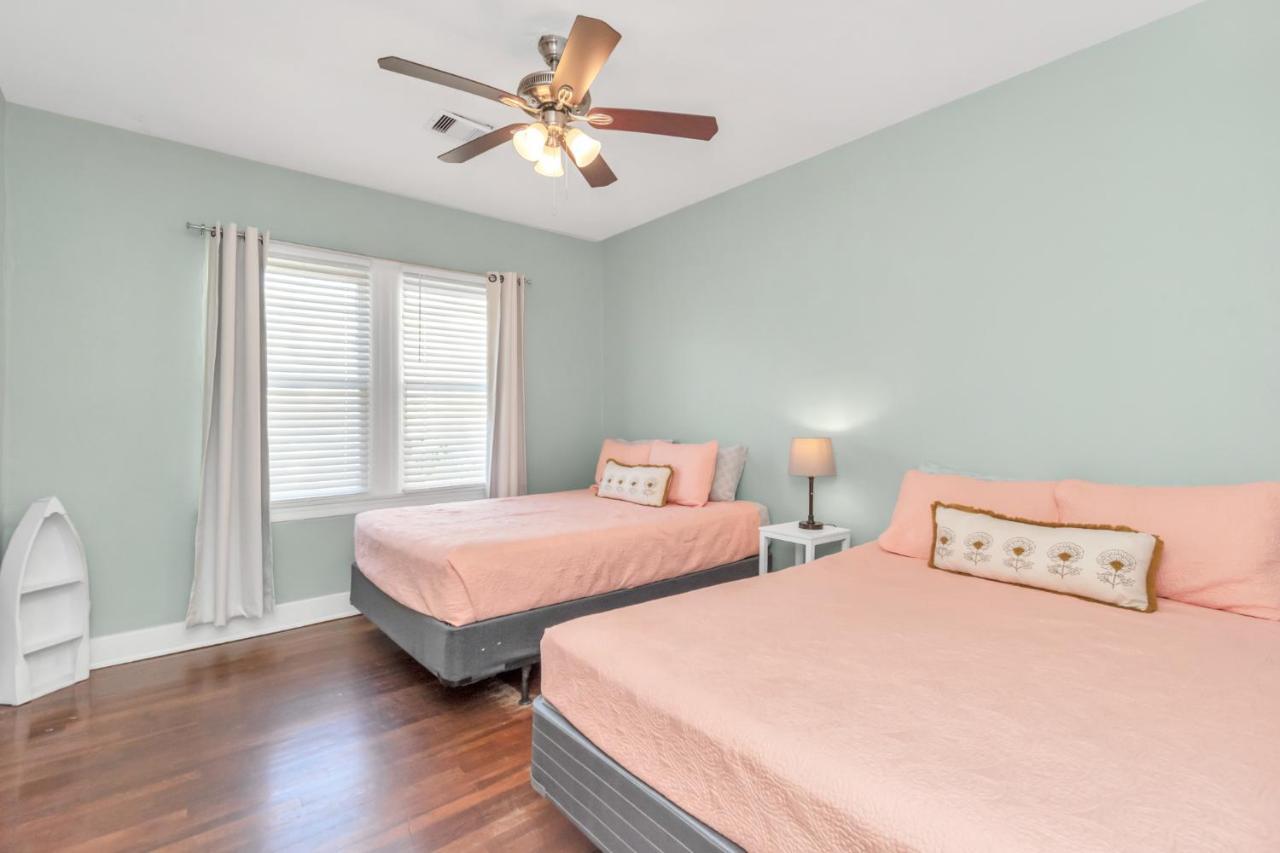 2 Kitchens,2 Living Rooms,4 Bedrooms-Close To All! Galveston Ngoại thất bức ảnh