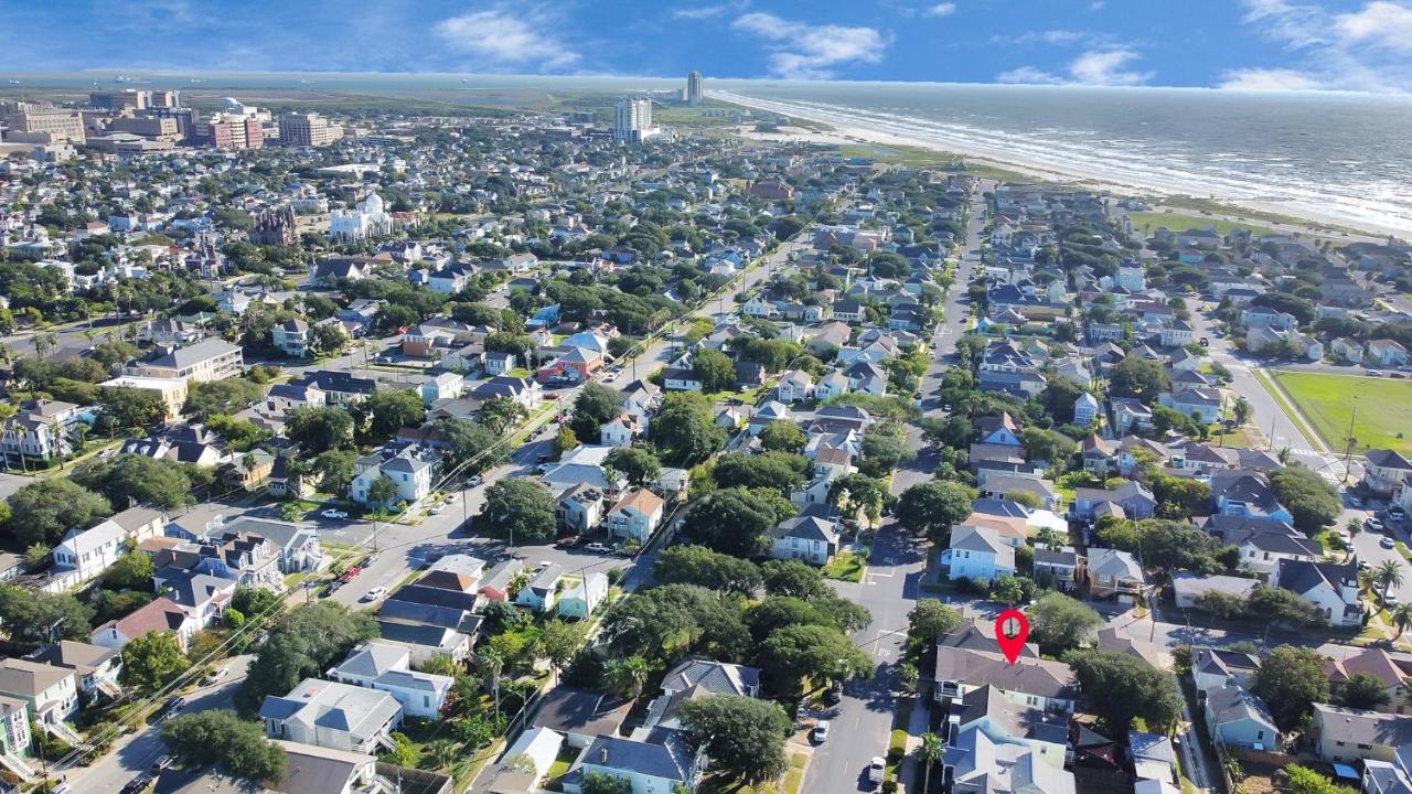 2 Kitchens,2 Living Rooms,4 Bedrooms-Close To All! Galveston Ngoại thất bức ảnh